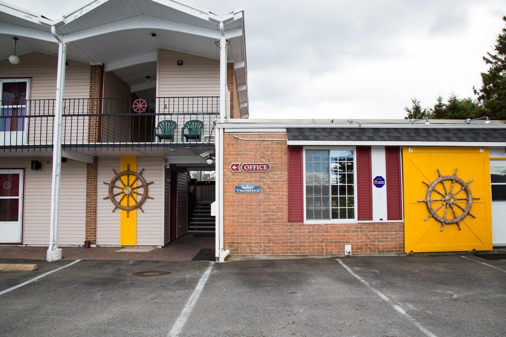 Wheelhouse Motel 3*